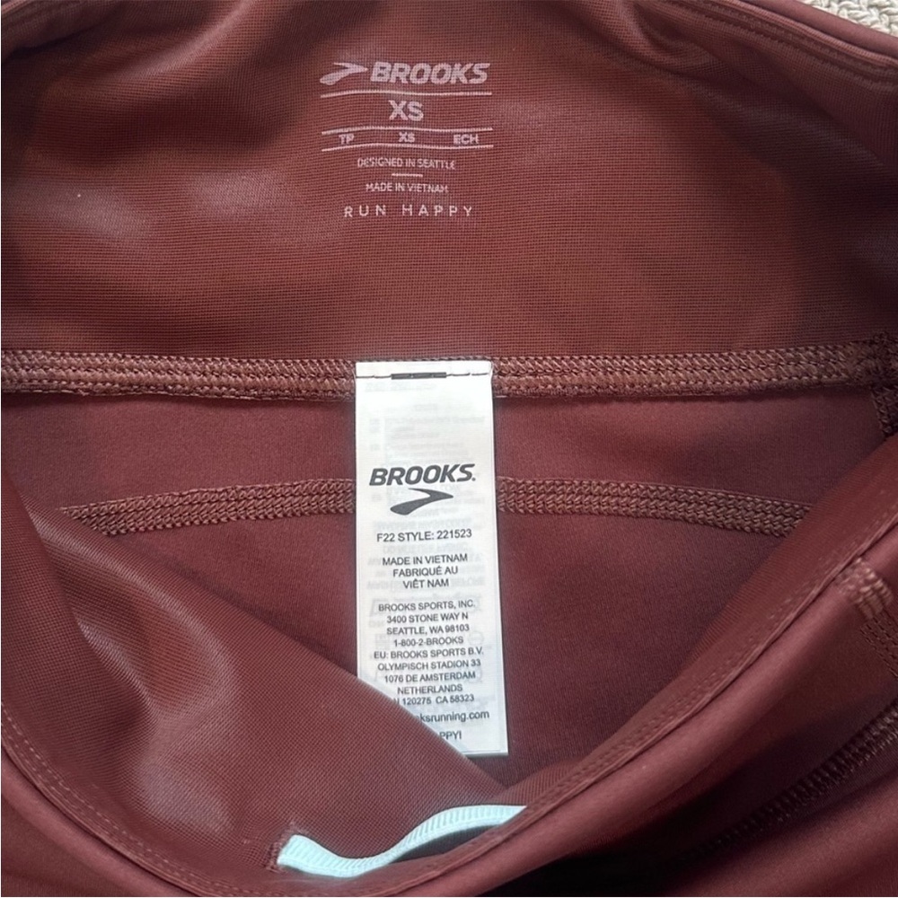 BROOKS Running Method Shorts Size XS NWT Run Raisin 5” Inseam Pockets - Picture 3 of 7